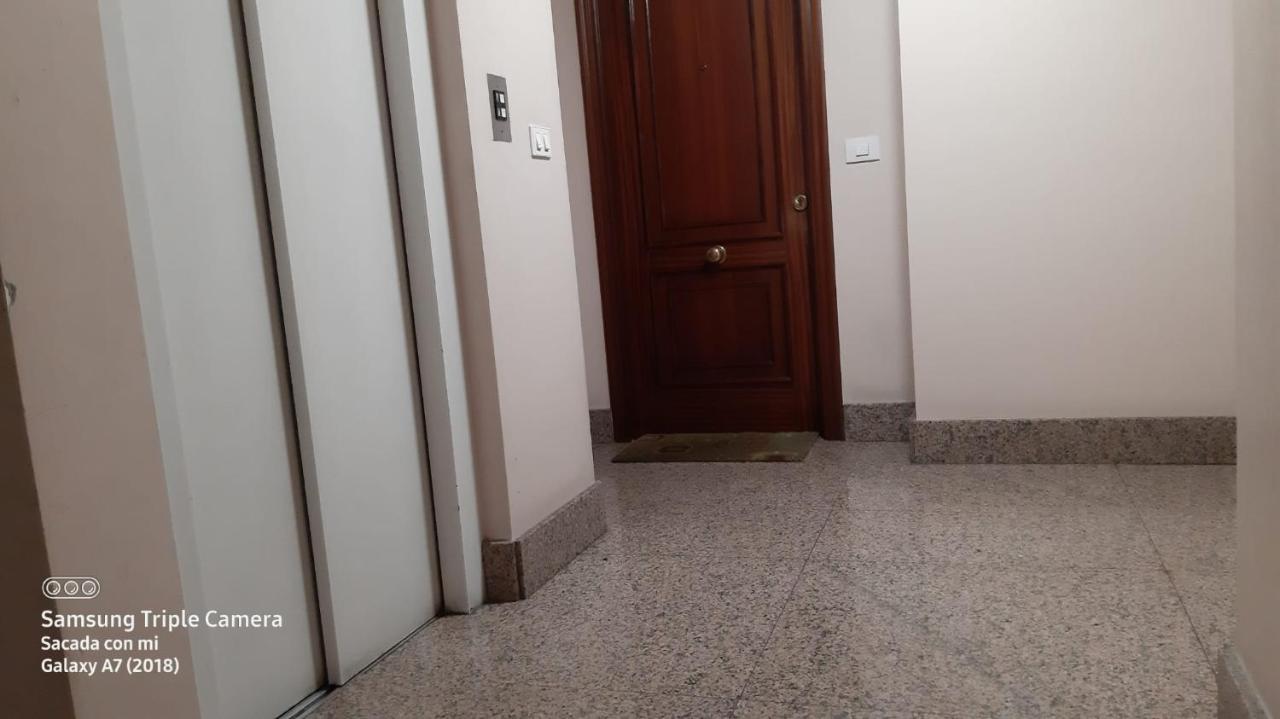 Coqueto Apartamento vacacional, próximo a la playa Corunha Exterior foto